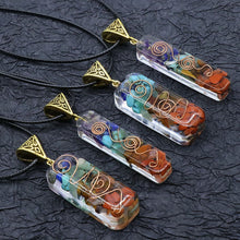 Charger l&#39;image dans la galerie, Retro Reiki Healing Colorful Chips Stone Natural Chakra Orgone Energy Pendant Necklace Pendulum Amulet Orgonite Crystal Necklace
